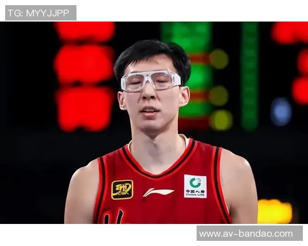 周琦22分钟内高效表现9中7砍下15分9板正负值惊人达到35